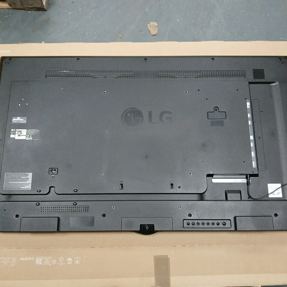 LG 49SM5KE-B 49-INCH COMMERCIAL DISPLAY – CRESTRON CONNECTED. BOXED. NO POWER SUPPLY OR ACCESSORIES.