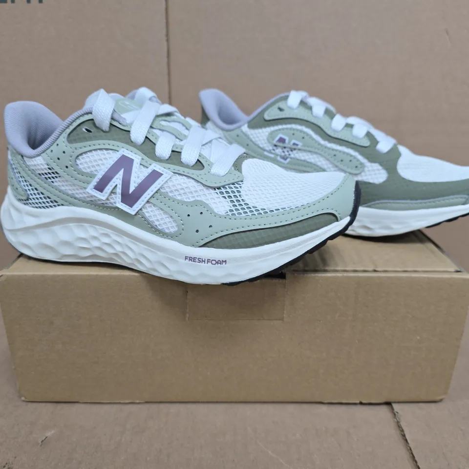 BOXED NEW BALANCE TRAINERS IN SAGE/CREAM SIZE UK 3.5
