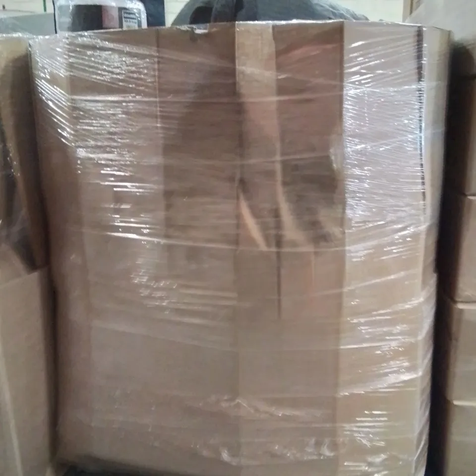 PALLET CONTAINING LARGE QUANTITY OF PILLOWS 