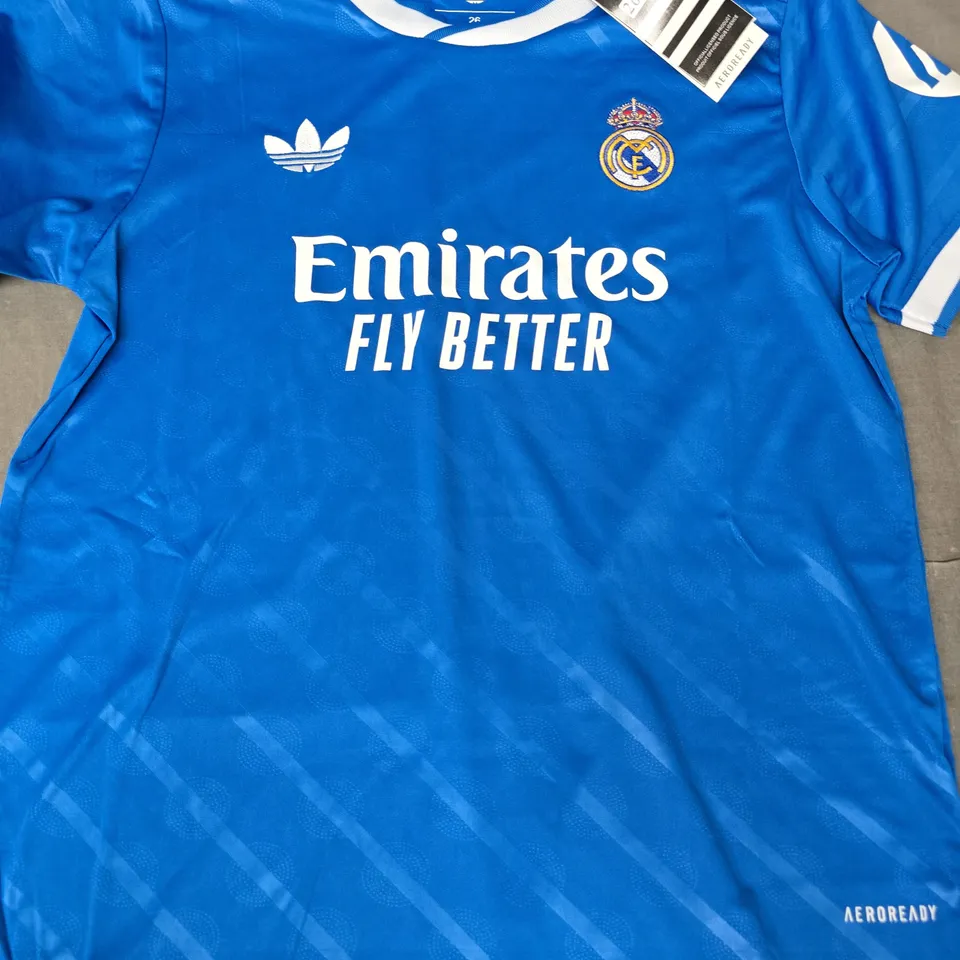 ADIDAS YOUTH REAL MADRID FOOTBALL KIT SIZE 26