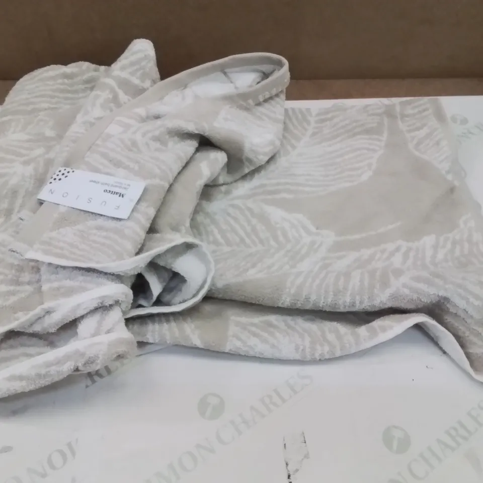 BAGGED FUSION COTTON BATH SHEET - 90 x 150cm
