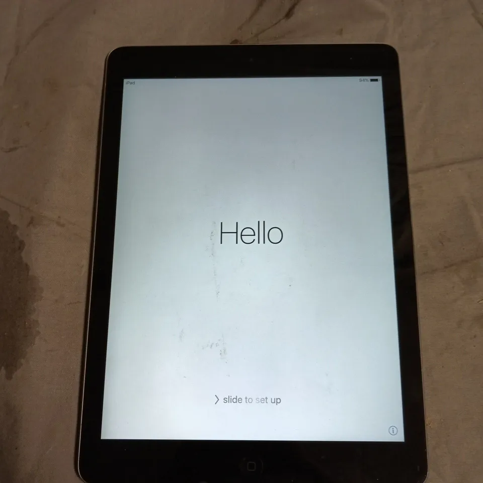 APPLE IPAD AIR (1ST GEN) TABLET