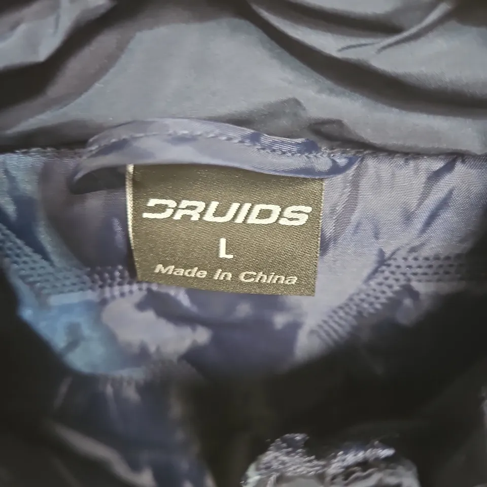 NAVY HEX-PATTERN QUILTED JACKET, ZIP-FRONT, SIZE L