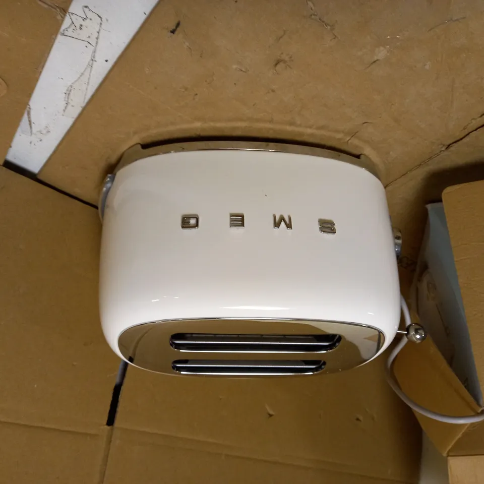 SMEG RETRO 2 SLICE TOASTER WHITE