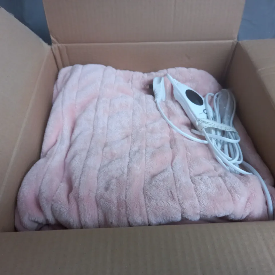 COZEE HOME VELVETSOFT HEATED THROW IN PINK
