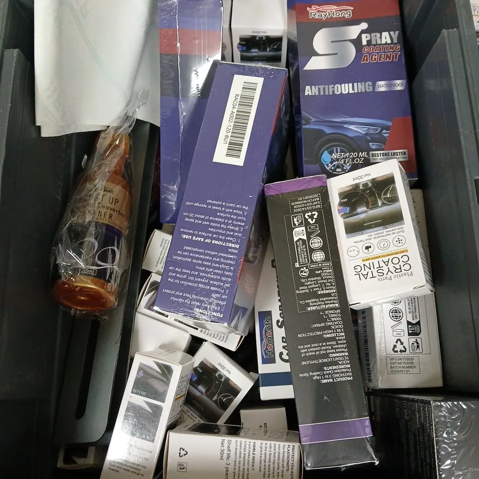 APPROXIMATELY 10 ASSORTED CAR ACCESSORIES TO INCLUDE CAR SCRATCH REMOVER, PLASTIC CRYSTAL COATING, CATALTIC CONVERTER CLEANER - ETC