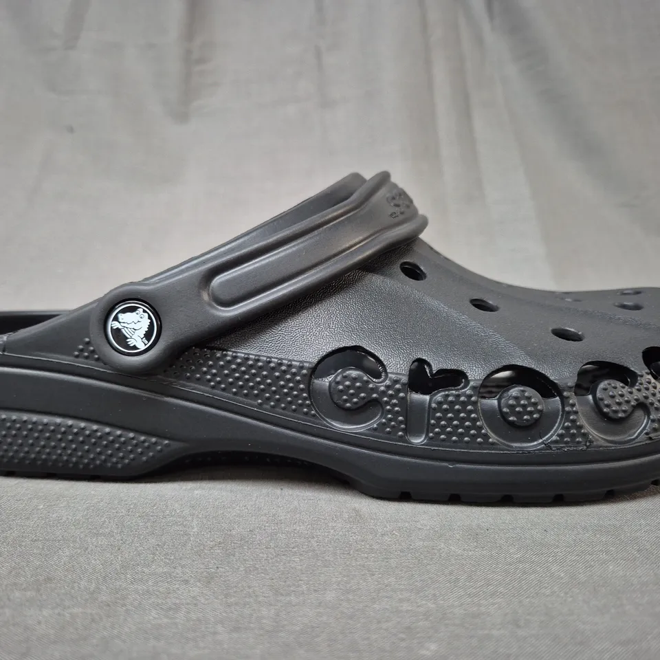 PAIR OF CROCS BAYA CLOGS IN BLACK UK SIZE M10/W11