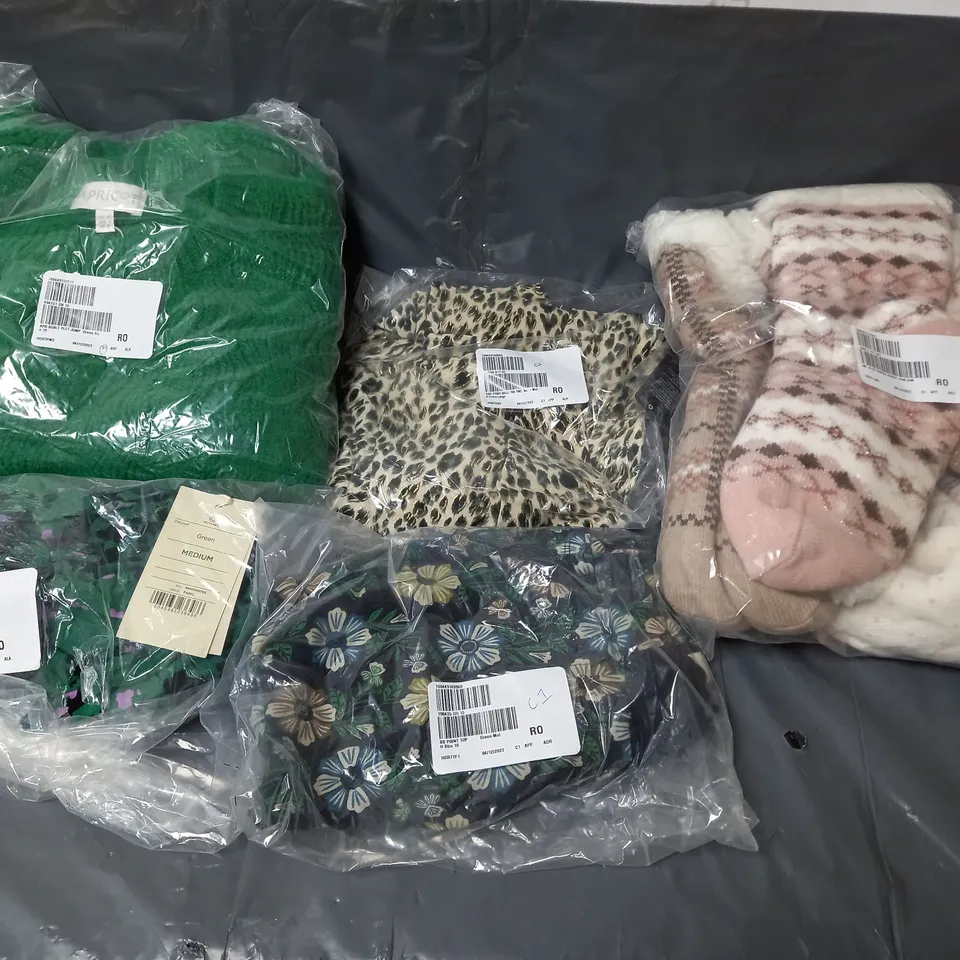 APPROXIMATELY 20 ASSORTED LADIES CLOTHING IN VARIES SIZES, COLOURS AND STYLES