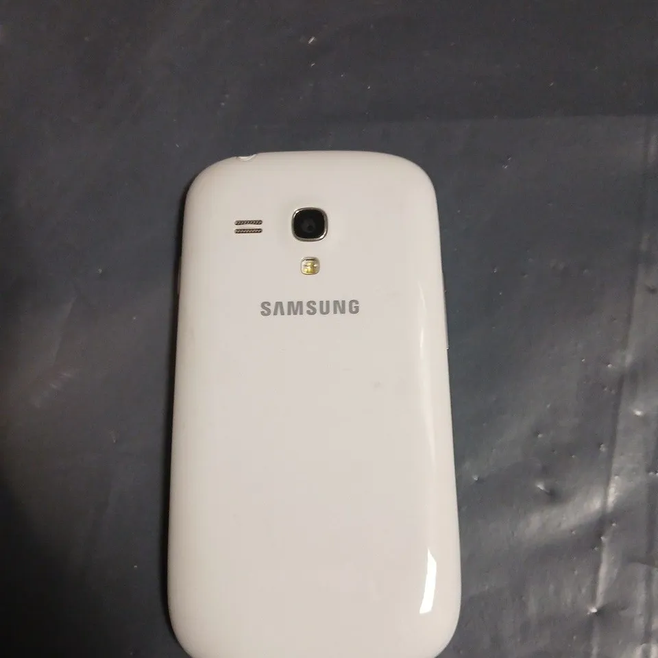 SAMSUNG GALAXY S III MINI – WHITE SMARTPHONE WITH BOX