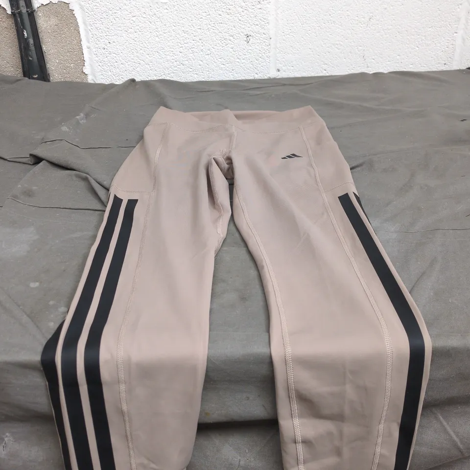 ADIDAS WOMEN'S BEIGE TRAINING LEGGINGS WITH BLACK SIDE STRIPES – UK M (TAG ATTACHED)