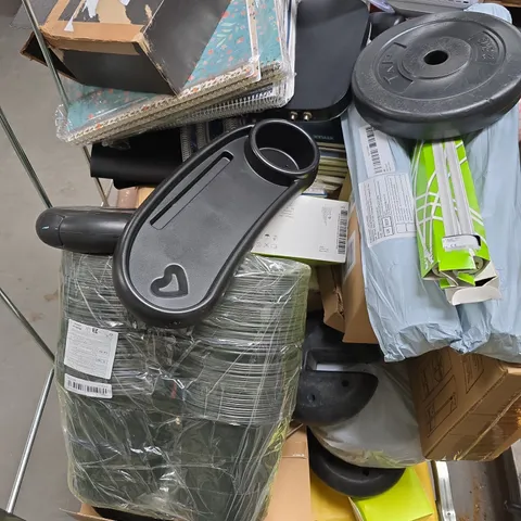 APPROXIMATELY 20 ASSORTED HOUSEHOLD PRODUCTS TO INCLUDE WEIGHTS, PLANTERS, NOTEBOOKS ETC 