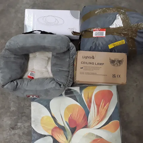 PALLET TO INCLUDE AN ASSORTMENT OF HOUSEHOLD ITEMS TO INCLUDE PET BEDS, CEILING LAMPS, LIGHTS AND PICTURES ECT