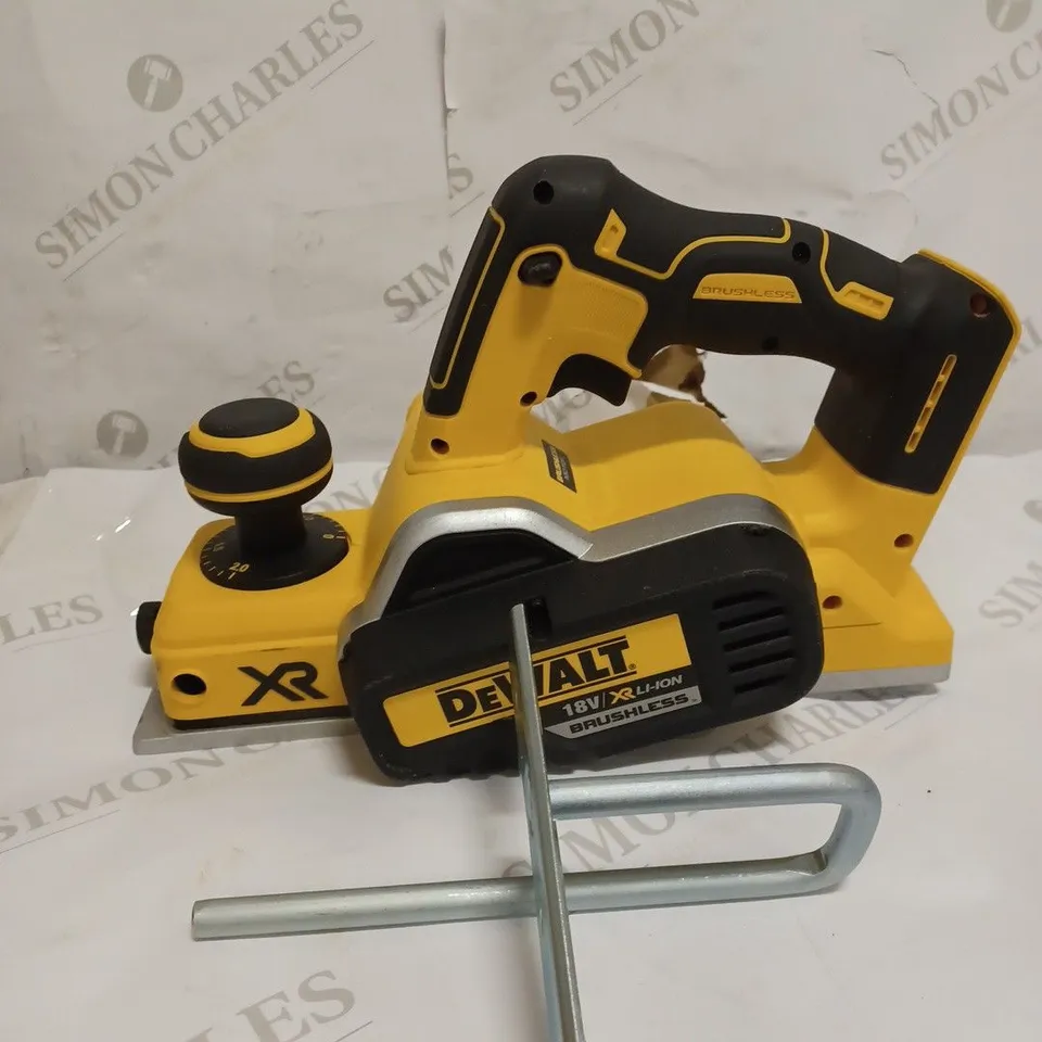 DEWALT DEWPDCP580N 18 V XR LI-ION BRUSHLESS CORDLESS PLANER 