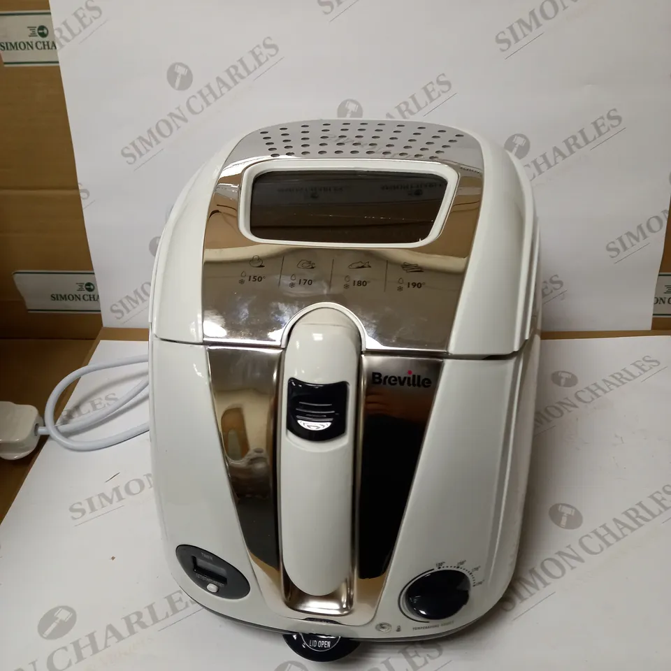 BREVILLE EASY CLEAN DIGITAL FRYER 
