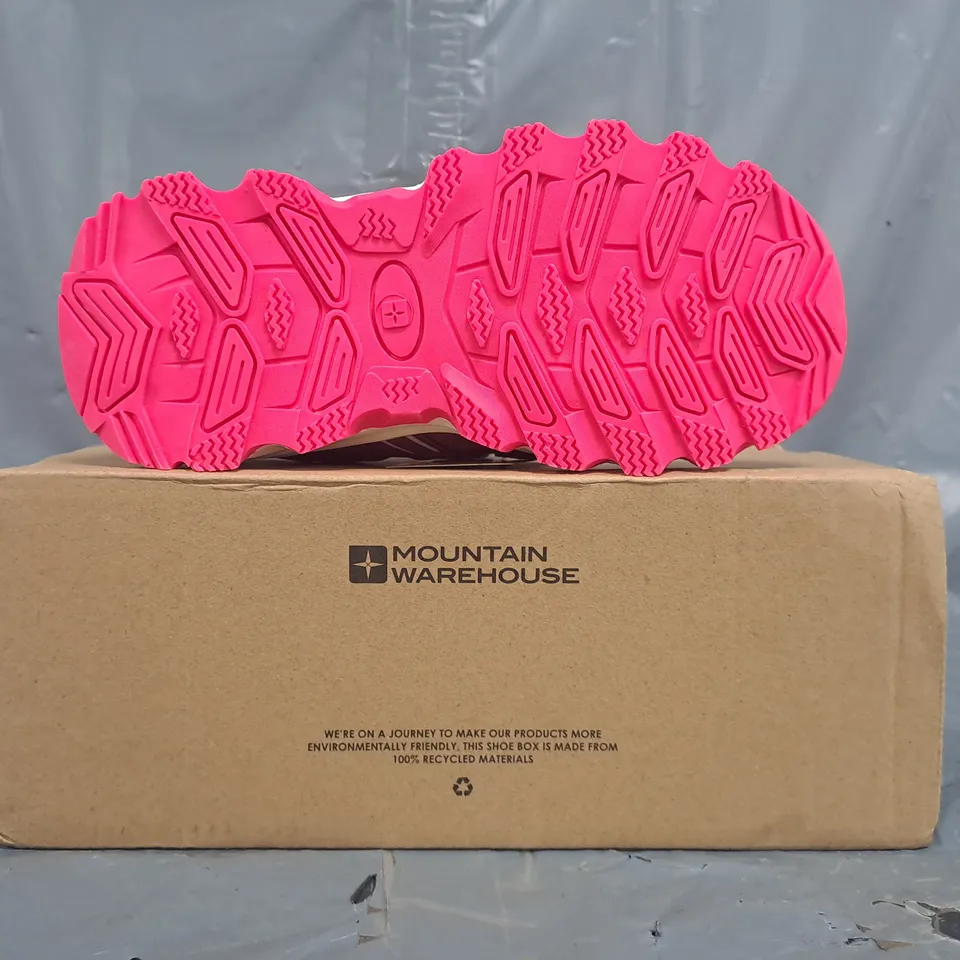 BOXED PAIR OF MOUNTAIN WAREHOUSE CANNONBALL KIDS ADAPTIVE WALKING SHOES IN BERRY SIZE UK 12