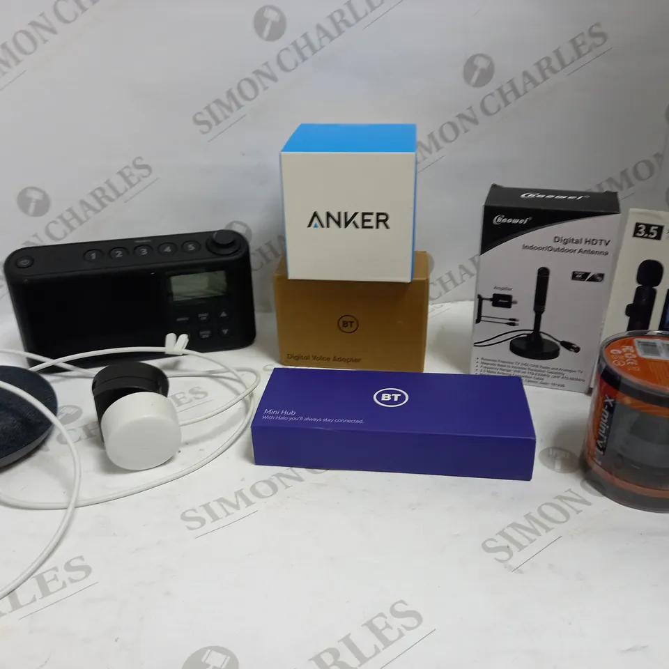 LOT OF APPROXIMATELY 15 ASSORTED ELECTRICAL ITEMS, TO INCLUDE ANKER SPEAKER, BT MINI HUB, GOOGLE HOME MINI, ETC