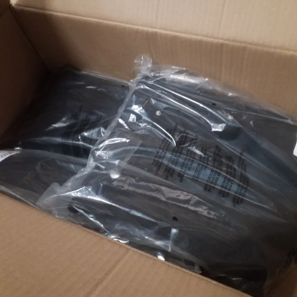 BOX CONTAINING APPROXIMATELY 4 BRAND NEW SIMPLY BE WASHED BLACK PLEAT DETAIL JEANS - 10L