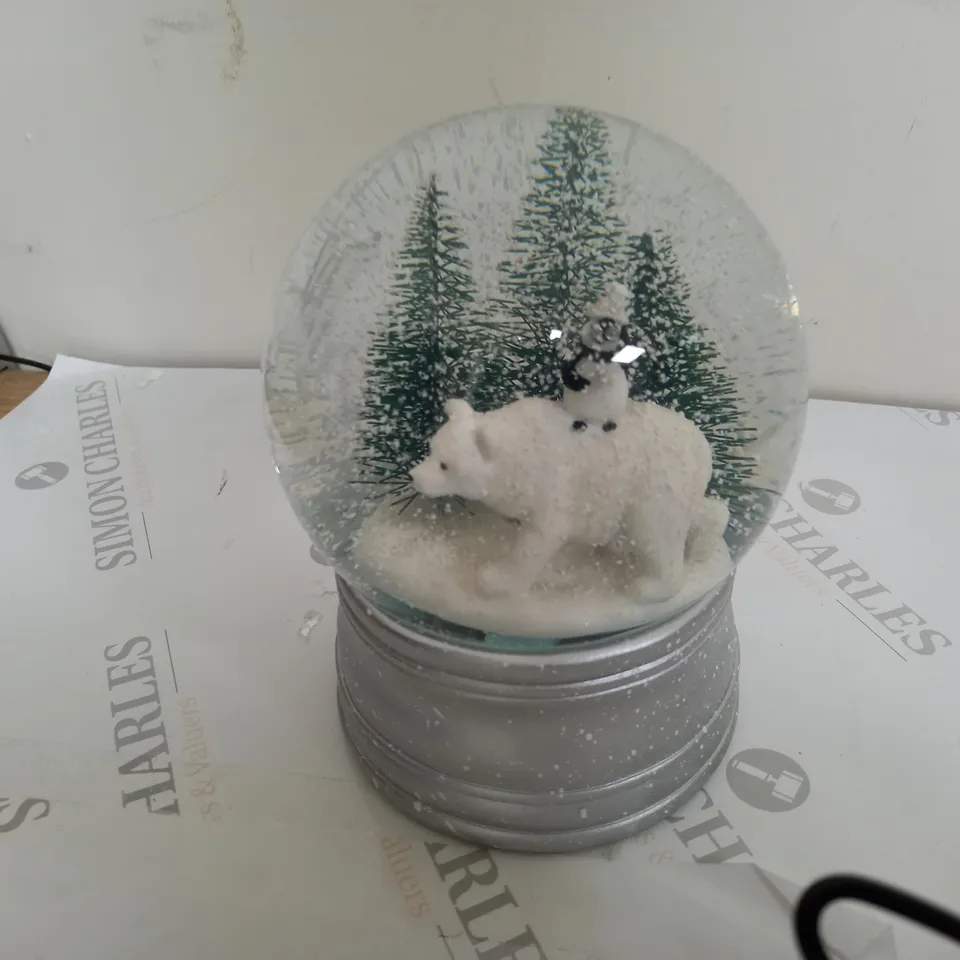 SANTA EXPRESS CHRISTMAS CHARACTER MUSICAL WATER SPINNER POLAR BEAR