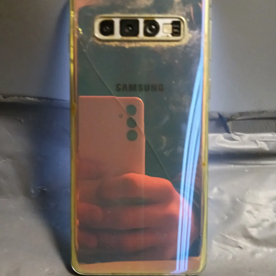 SAMSUNG GALAXY S10 SMARTPHONE