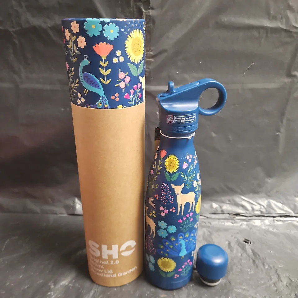 SHO ORIGINAL 2.0 WATER BOTTLE 500ML – STRAW LID, BLUE WOODLAND GARDEN