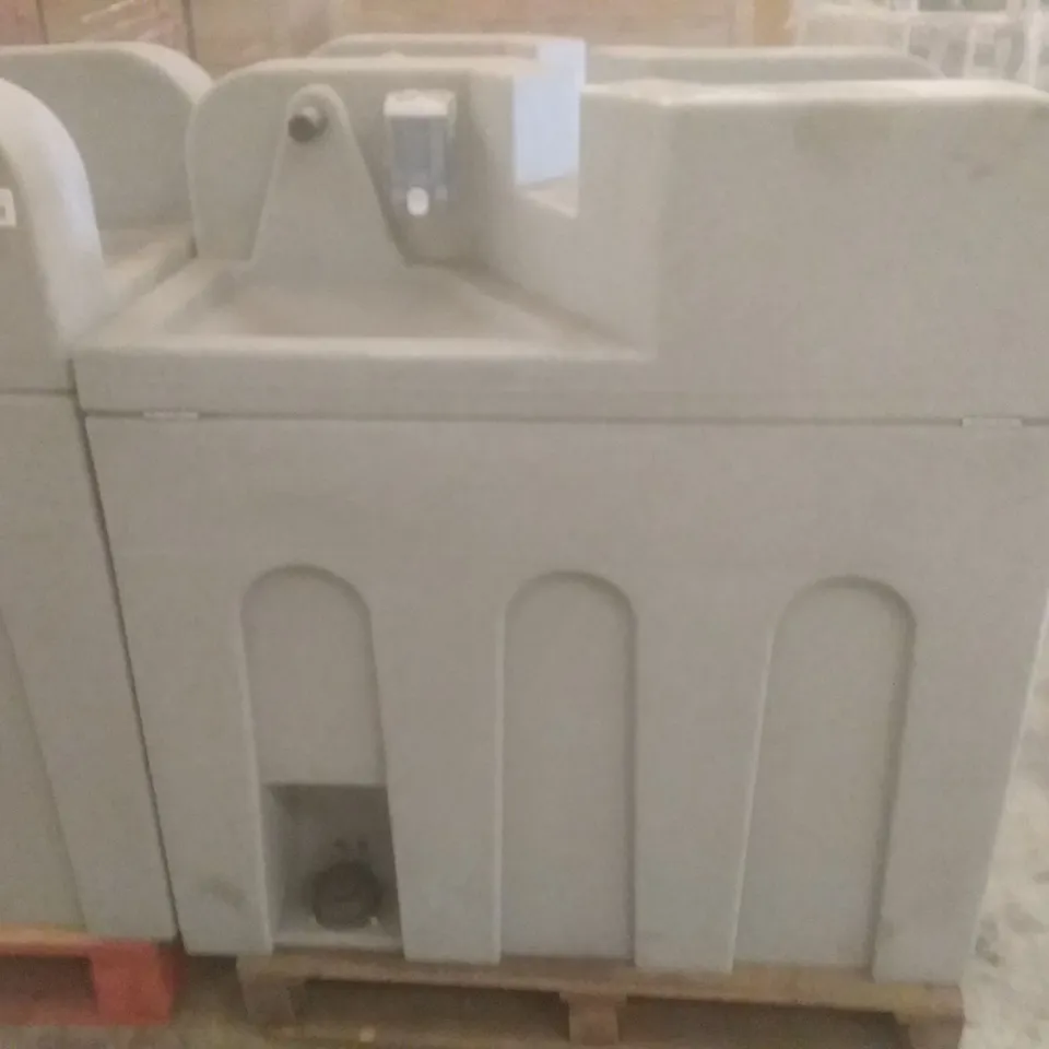 TWO WIDE FREESTANDING DUO WASH STATIONS