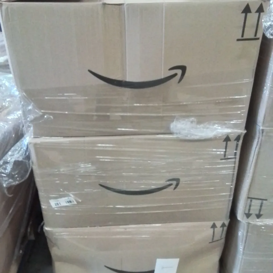 PALLET CONTAINING VERY LARGE AMOUNT OF BRAND NEW PHONE CASES [MODELS AND MAKES VARY]