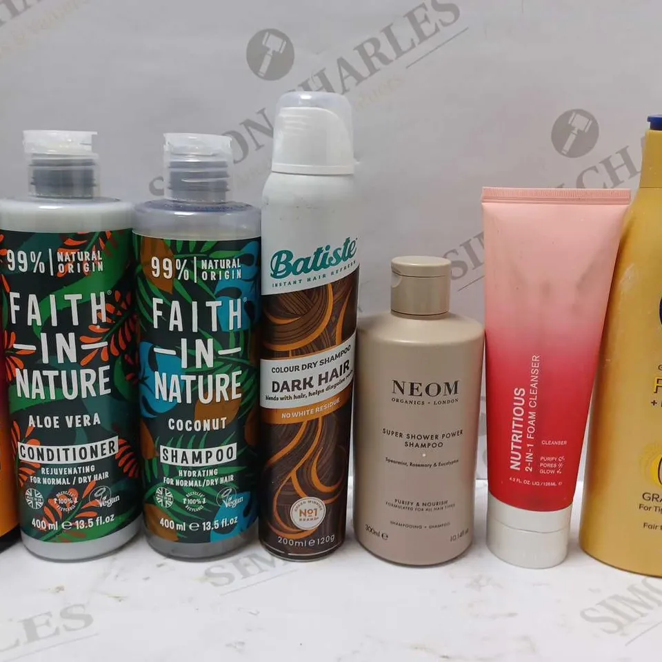 LOT OF APPROX 7 ASSORTED BEAUTY PRODUCTS TO INCLUDE FAITH IN NATURE CONDITIONER, BATISTE DARK HAIR DRY SHAMPOO, NIVEA Q10 GRADUAL TAN, ETC 