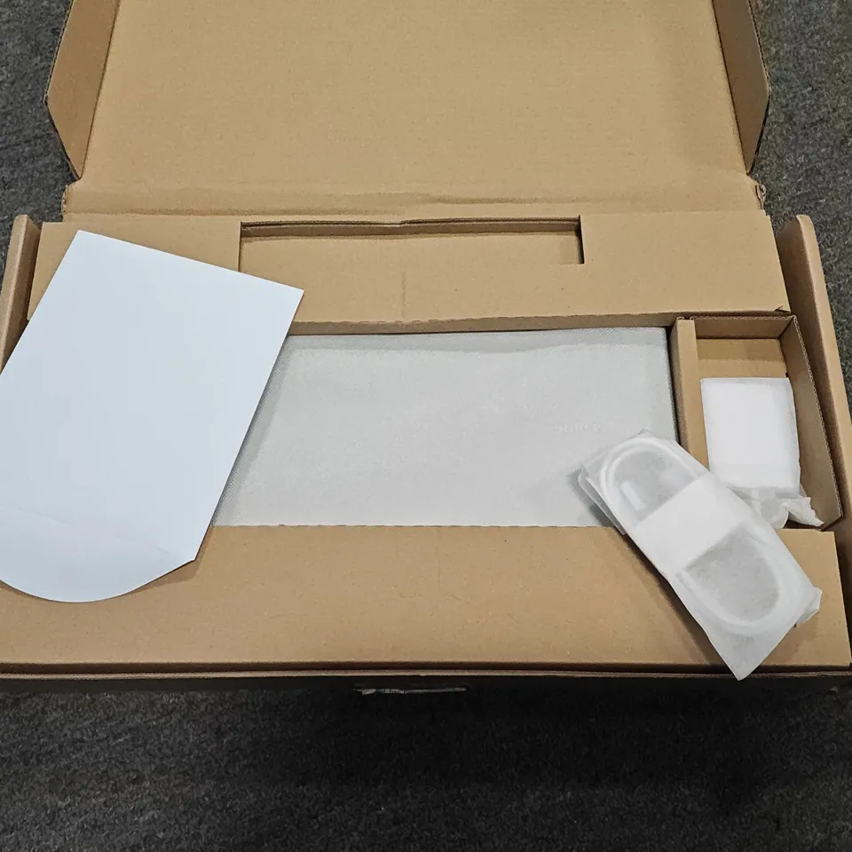 BOXED SAMSUNG GALAXY CHROMEBOOK GO INTEL CELERON LAPTOP IN SILVER - XE340XDA