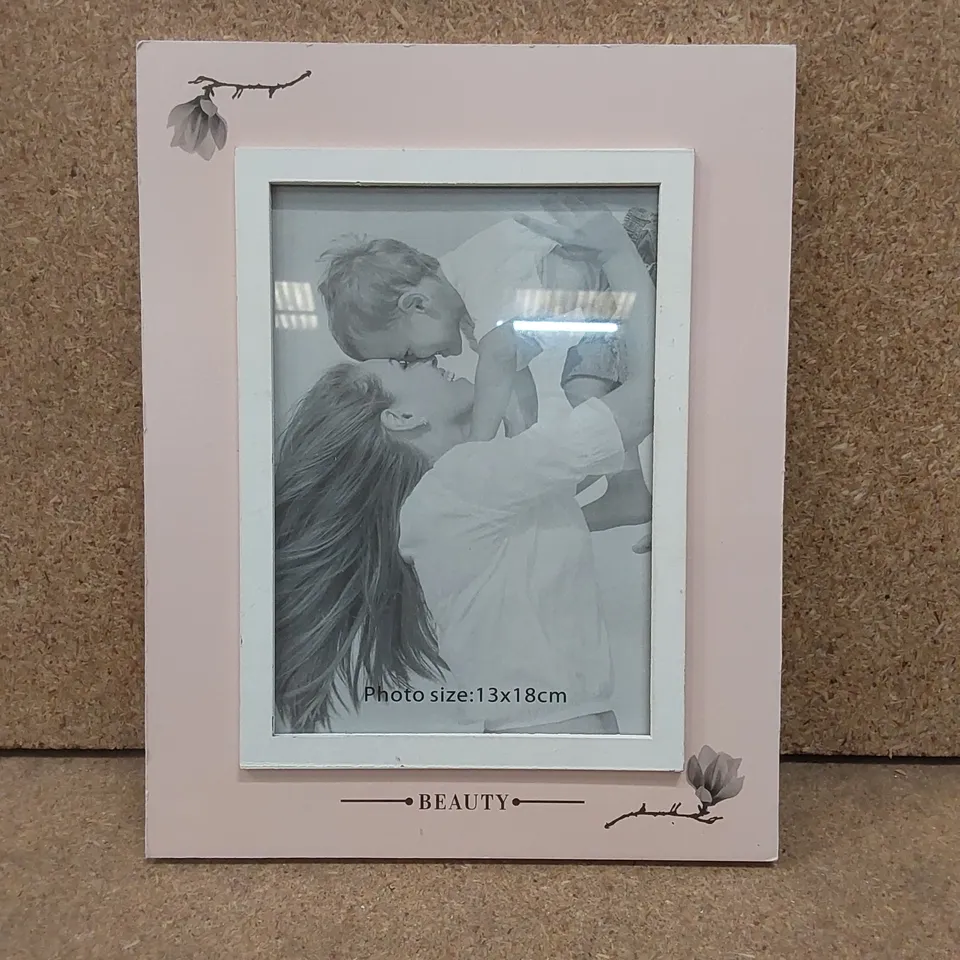 BOX TO CONTAIN APPROX 20 X ASSORTED PHOTO FRAMES