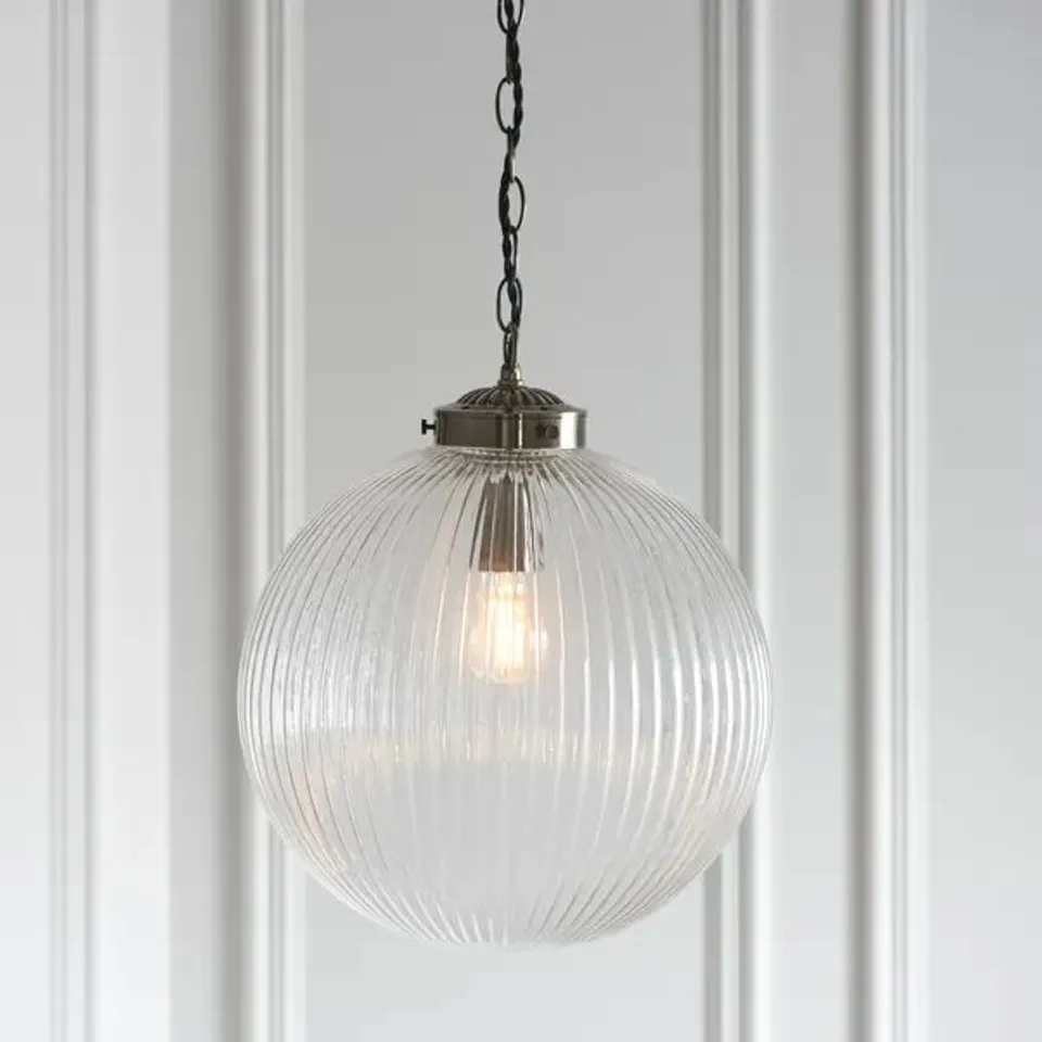 BOXED VOGUE GLASS COLLEGE PENDANT LIGHT