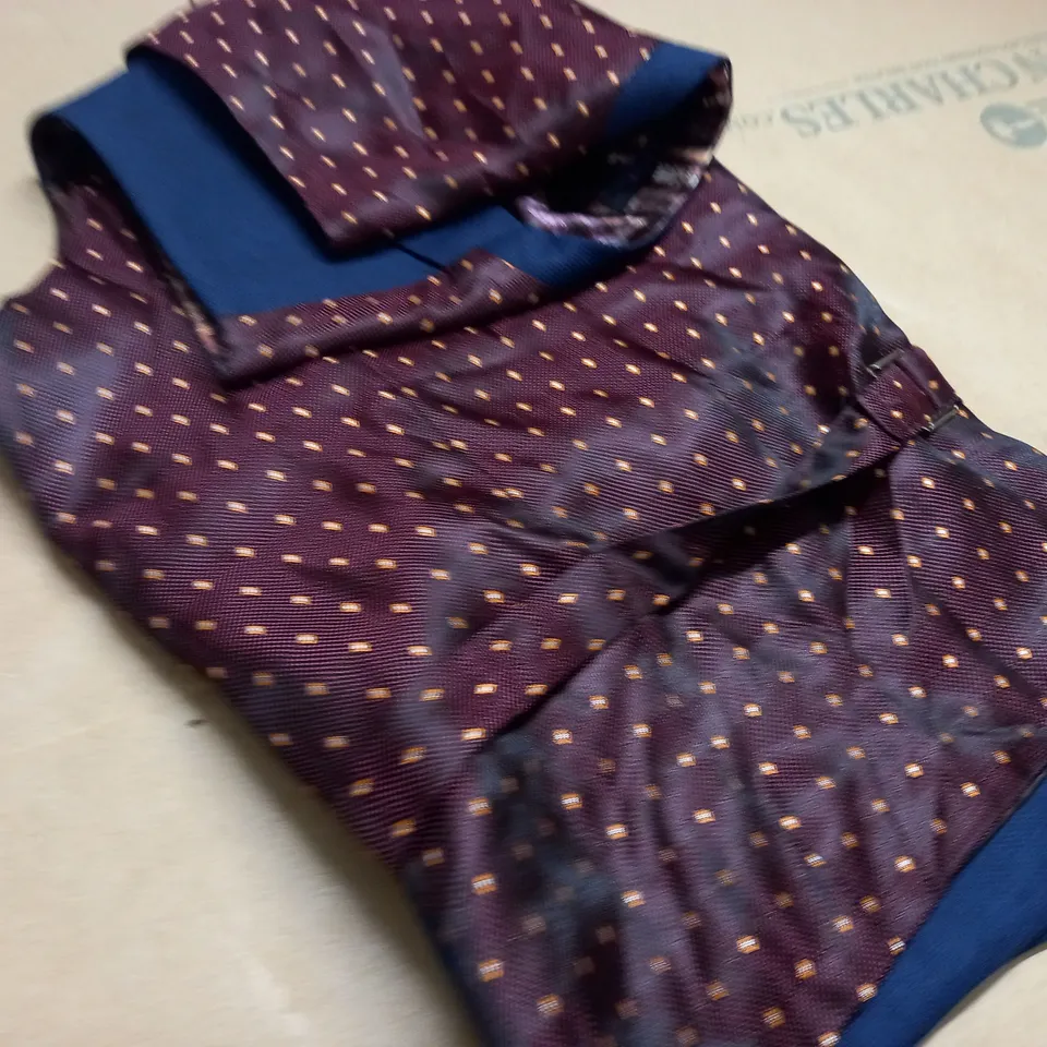 TED BAKER WAISTCOAT - 38 R