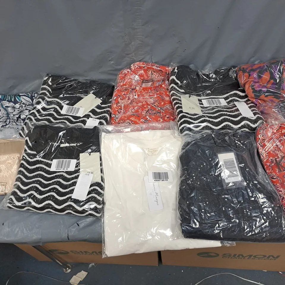 BOX OF APPROXIMATELY 6 ASSORTED BAGGED PIECES OF CLOTHING IN VARIOUS STYLES, SIZES, AND BRANDS 