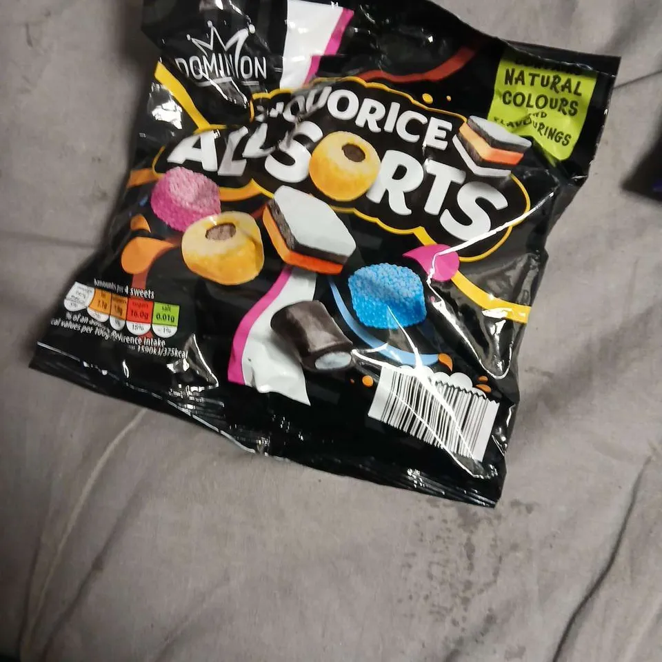 BOX OF APPROXIMATELY 12 ASSORTED FOOD ITEMS INCLUDING BELMONT JAFFA CAKES BOX WITH DOMINION ALLSORTS SNACK BAG