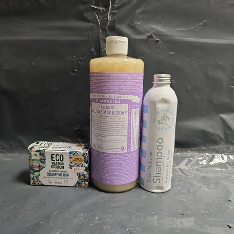 APPROXIMATELY 10 ASSORTED COSMETIC PRODUCTS TO INCLUDE SHAMPOO, SOAP, ETC