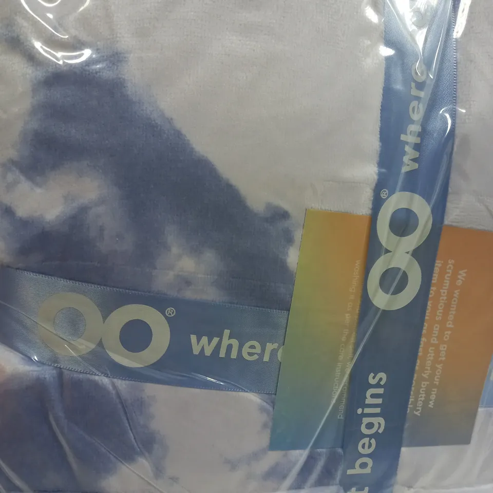 LILAC & WHITE TYEDYE FLUFFY OODIE OVERSIZED WEARABLE BLANKET 