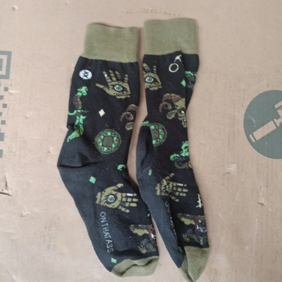 ON THAT ASS PAIR OF SOCKS IN BLACK/GREEN SIZE UNSPECIFIED