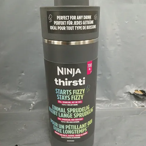 NINJA THIRSTI 700ML IN DARK GREY
