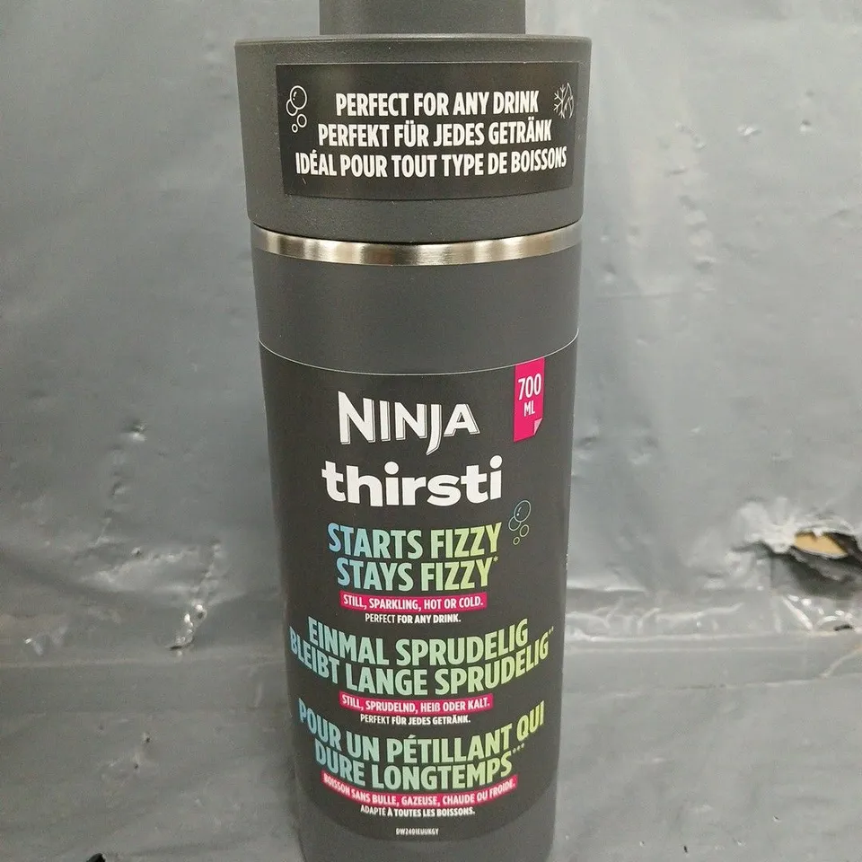 NINJA THIRSTI 700ML IN DARK GREY