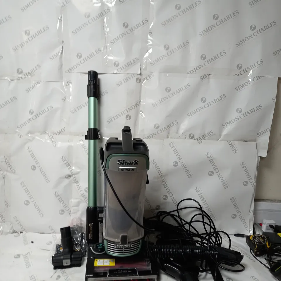 SHARK STRATOS CORDED VACUUM 
