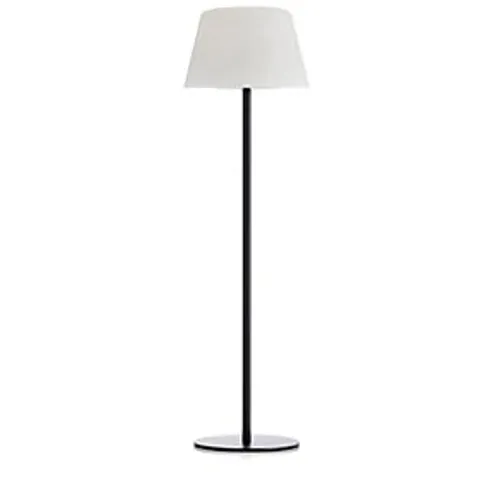 FLOURISH SOLAR FLOOR LAMP WITH REMOTE