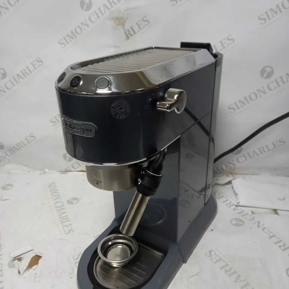 DE'LONGHI DEDICA METALLICS COFFEE MACHINE