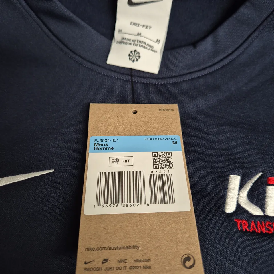 NIKE DRI-FIT NAVY KICK LONG-SLEEVE SPORT TOP – MEN'S SIZE M