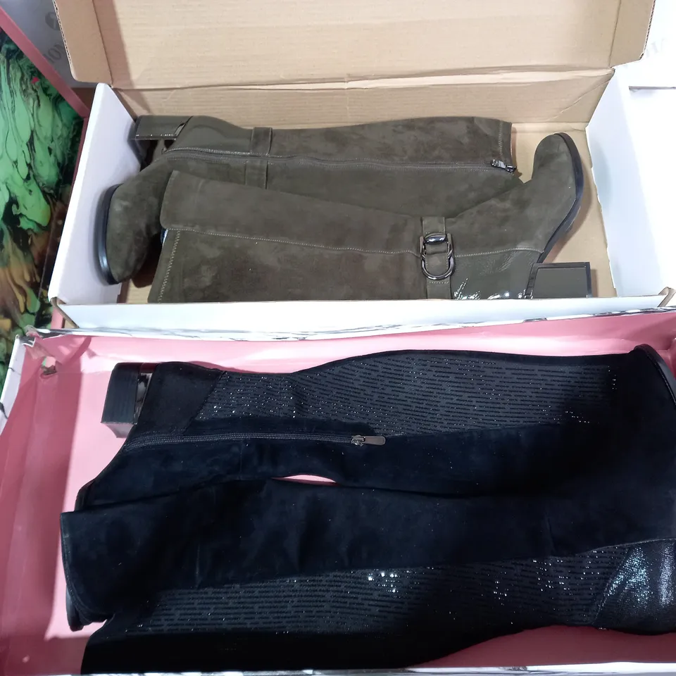 LOT OF 2 ASSORTED PAIR OF MODA IN PELLE BOOTS SIZES 38 AND 40