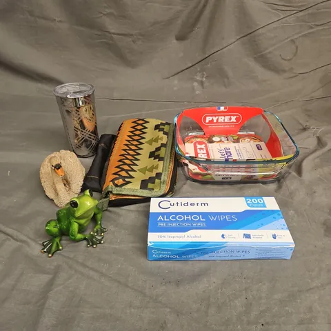 APPROXIMATELY 10 ASSORTED HOUSEHOLD ITEMS TO INCLUDE - PYREX DISH, FRANK GREEN CUP, ALCOHOL WIPES, ETC