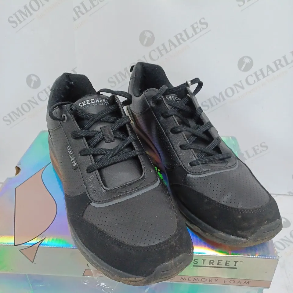 BOXED SKECHERS BILLION TRAINERS, BLACK - SIZE 8
