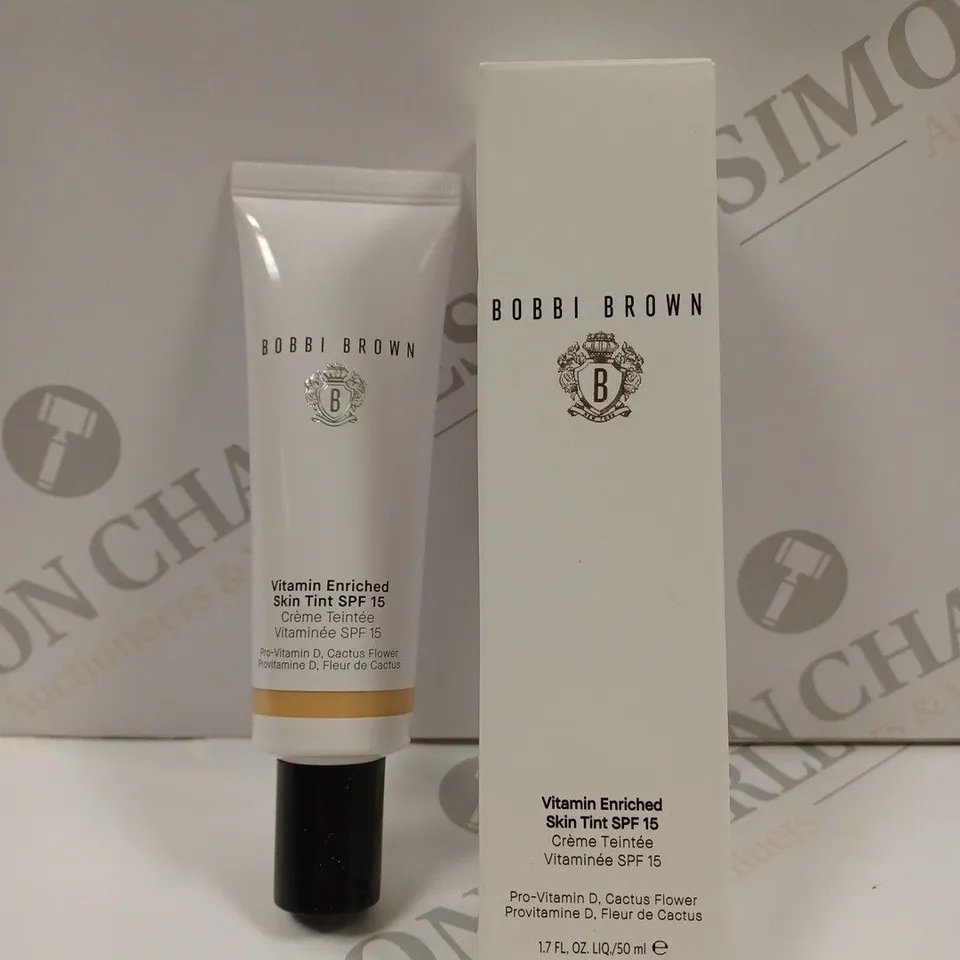 BOXED BOBBI BROWN VITAMIN ENRICHED SKIN TINT SPF LIGHT 3