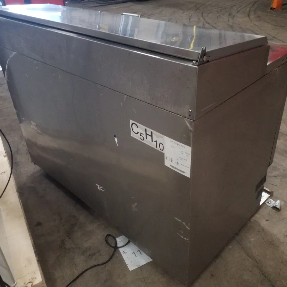 INTERLEVIN 3 DOOR PREP FRIDGE