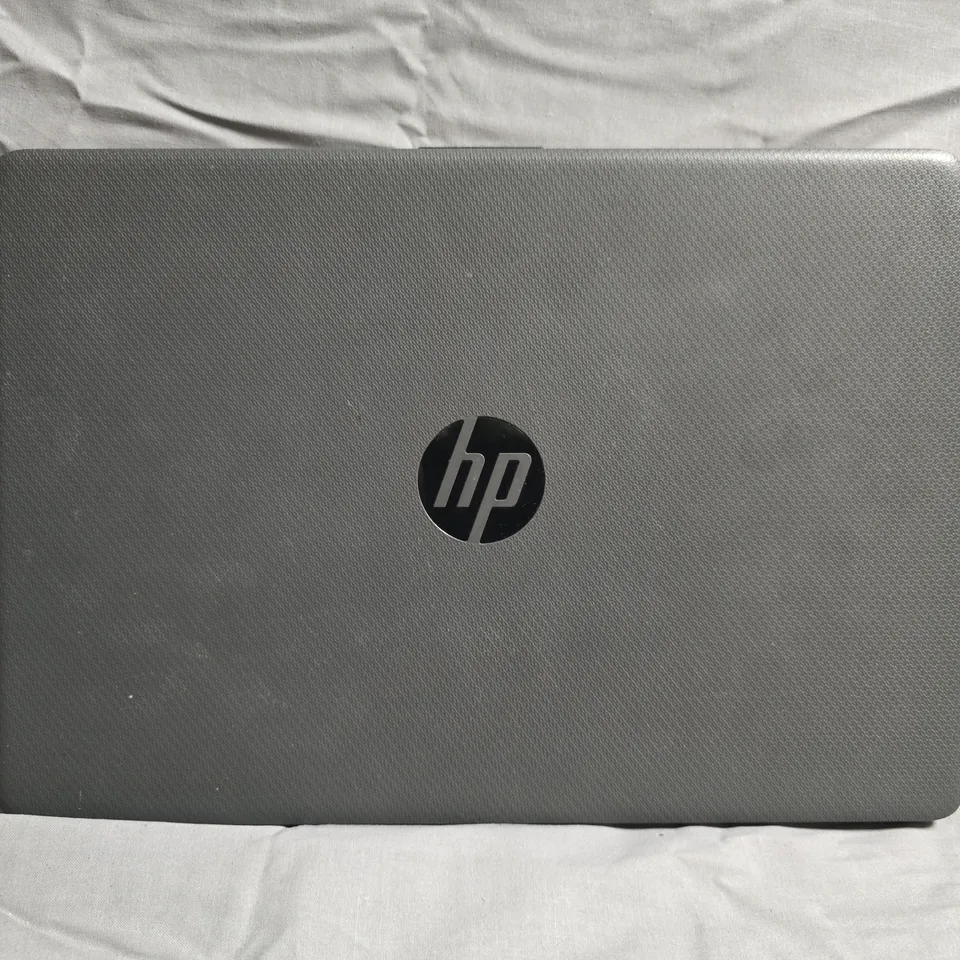 HP 245 G8 LAPTOP