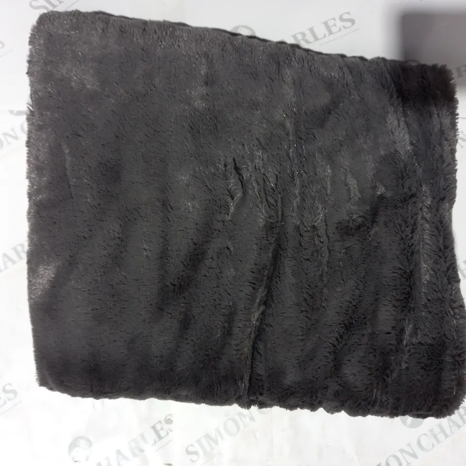 BOXED COZEE HOME VELVETSOFT HEATED THROW IN CHARCOAL