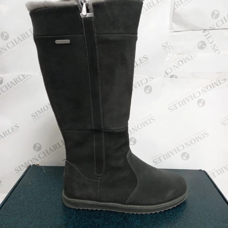 EMU AUSTRALIA "MOONTA" WATERPROOF KNEE LEATHER BOOTS - UK SIZE 7 - BLACK 